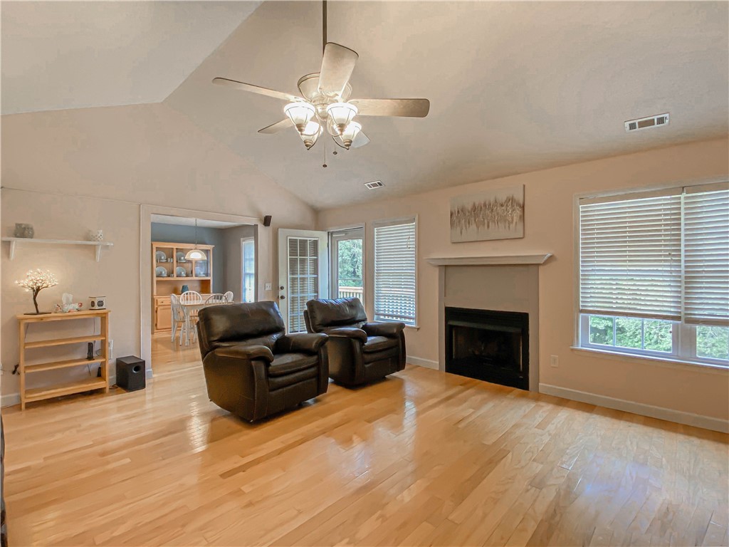 110 Oak Forest Trail Seneca, SC 29678 - Photo 8 of 48 Gallery Image 8
