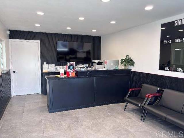 938-952 Broadway El Cajon, CA 92021 - Photo 3 of 10