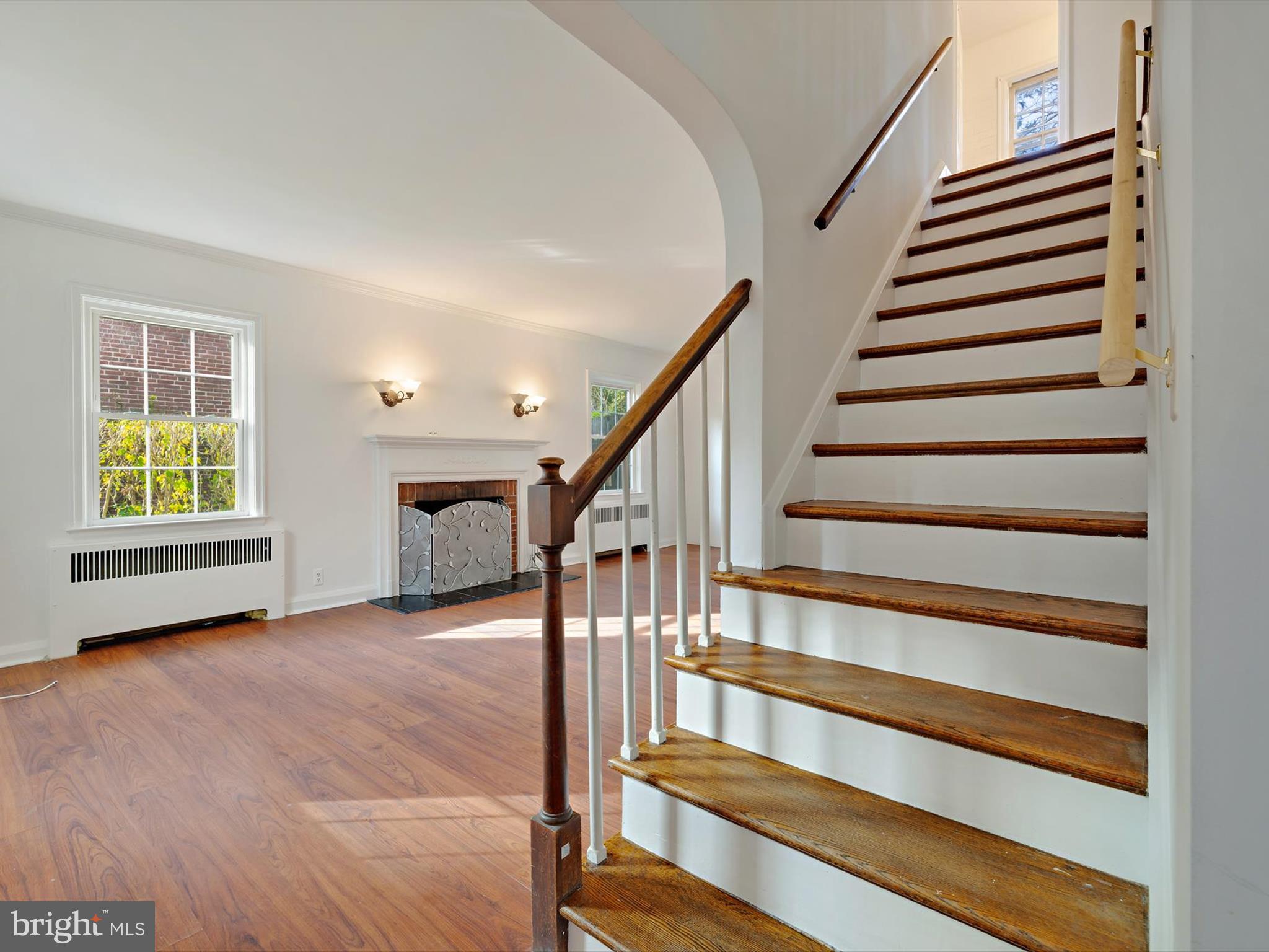 604 Stevenson Lane Towson, MD 21286 - Photo 6 of 37