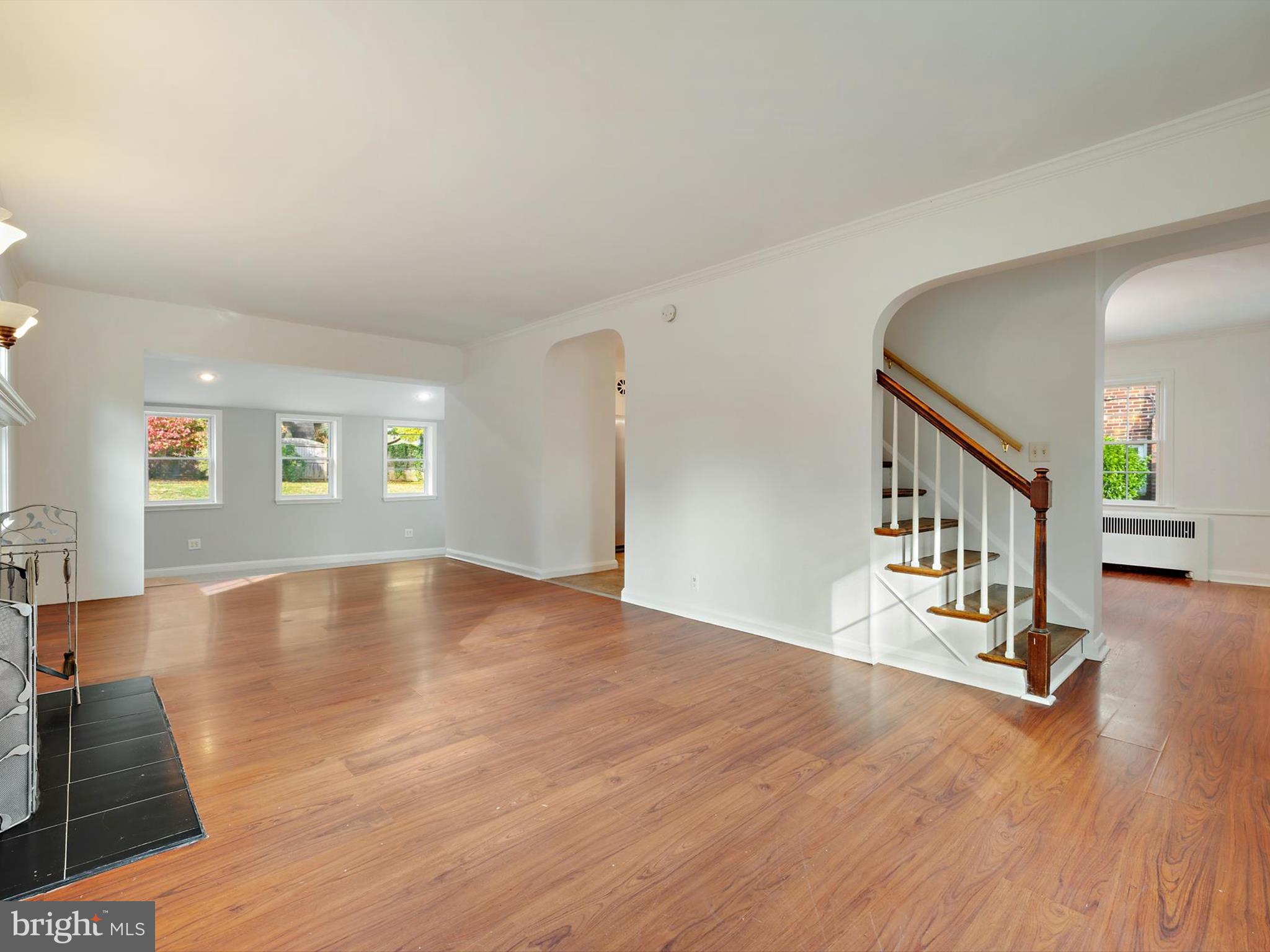 604 Stevenson Lane Towson, MD 21286 - Photo 7 of 37