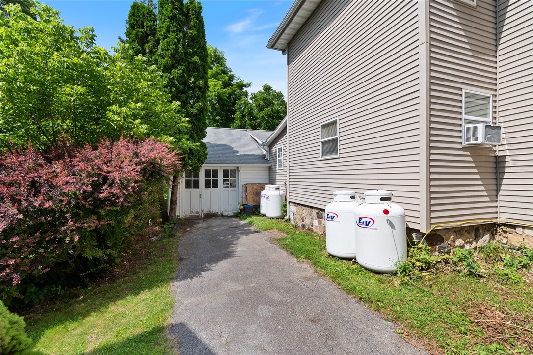 1387 County Road 132 Romulus, NY 14521 - Photo 9 of 45