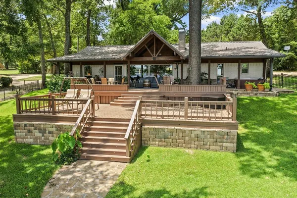 $929,000 | 387 County Road 2940, Pittsburg, TX 75686