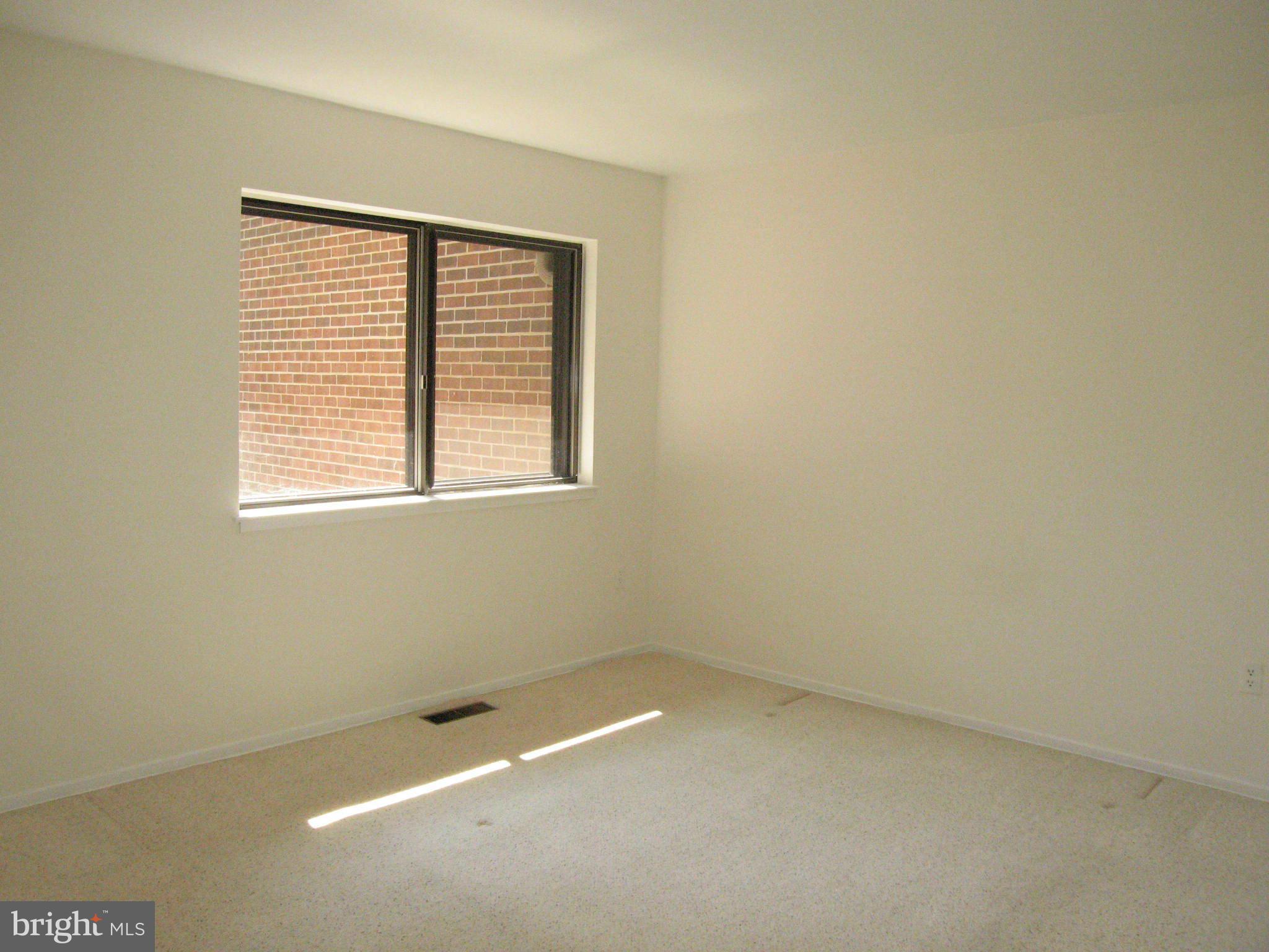 11614 Hunters Green Court Reston, VA 20191 - Photo 14 of 30 Bedroom