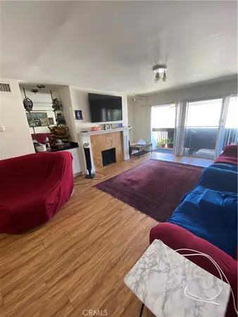$2,645 | 5334 Lindley Avenue, Unit 319, Encino, CA 91316