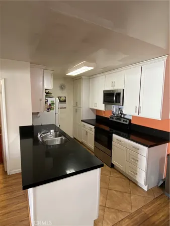 $2,645 | 5334 Lindley Avenue, Unit 319, Encino, CA 91316