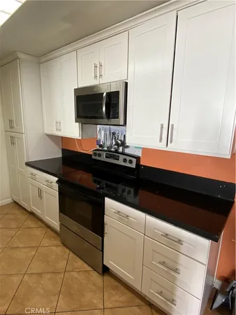 $2,645 | 5334 Lindley Avenue, Unit 319, Encino, CA 91316