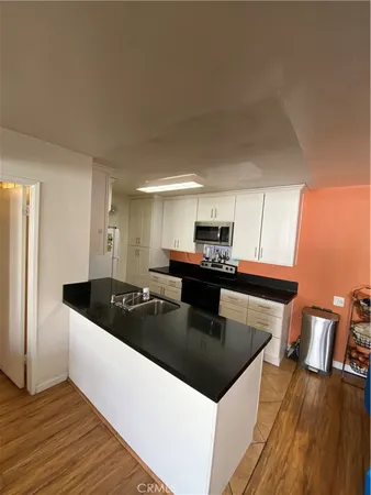 $2,645 | 5334 Lindley Avenue, Unit 319, Encino, CA 91316