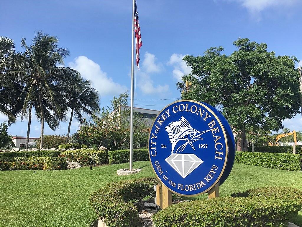 271 9th Street Key Colony Beach, FL 33051 - Photo 33 of 48 a view of a sign of a park