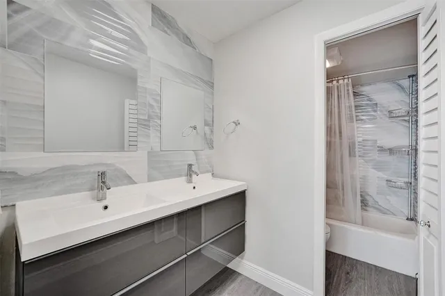 $2,300 | 3800 North Hills Drive, Unit 412, Hollywood, FL 33021