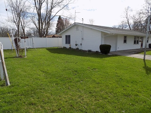 405 Rod Street Decatur, IN 46733 - Photo 2 of 13