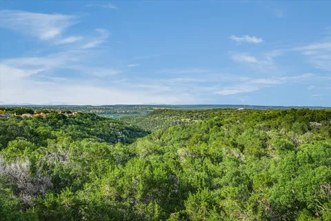 $1,250,000 | 10613 Pointe View Drive, Austin, TX 78738