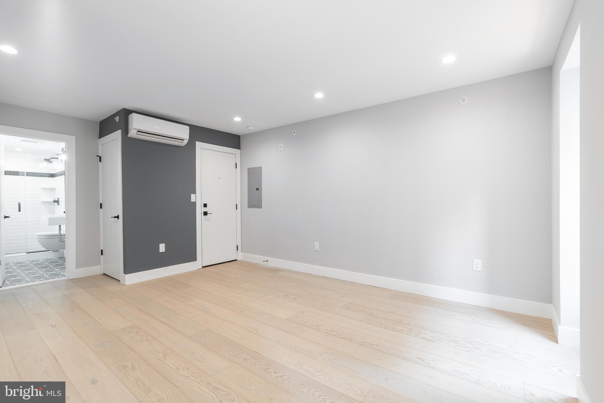 1707 Rittenhouse Square, Unit 1R Philadelphia, PA 19103 - Photo 7 of 11