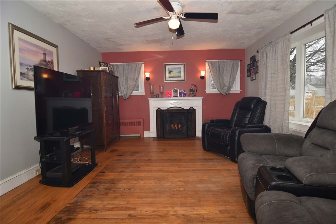 114 Lepes Road Tiverton, RI 02878 - Photo 9 of 31
