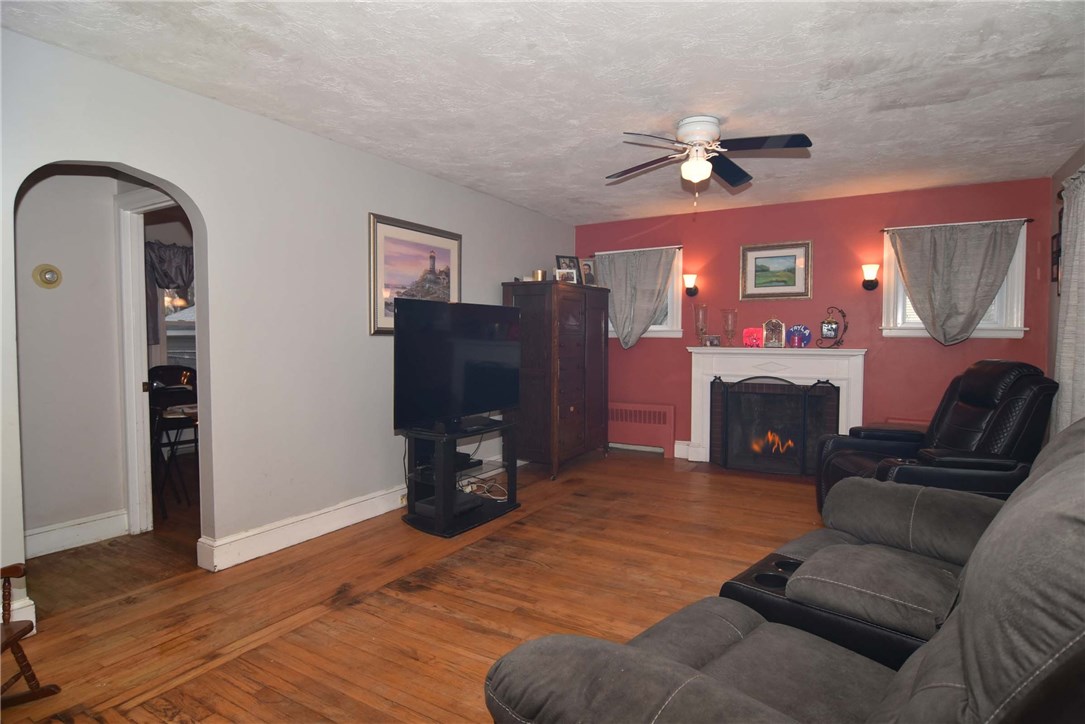 114 Lepes Road Tiverton, RI 02878 - Photo 10 of 31