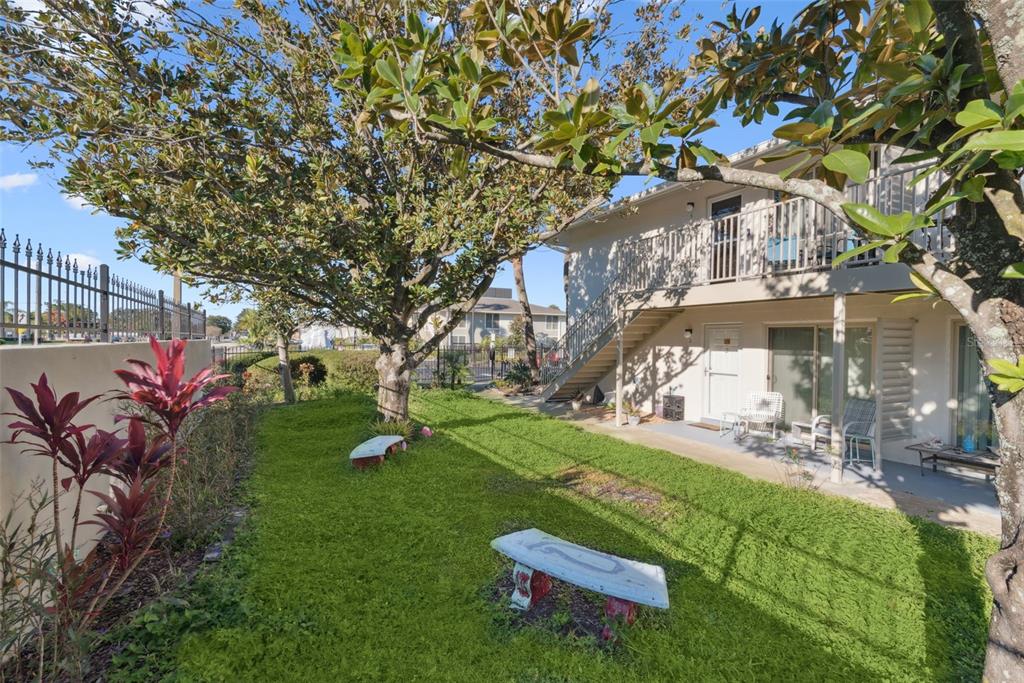 1935 South Conway Road, Unit 6 Orlando, FL 32812 - Photo 25 of 25 a garden with trees