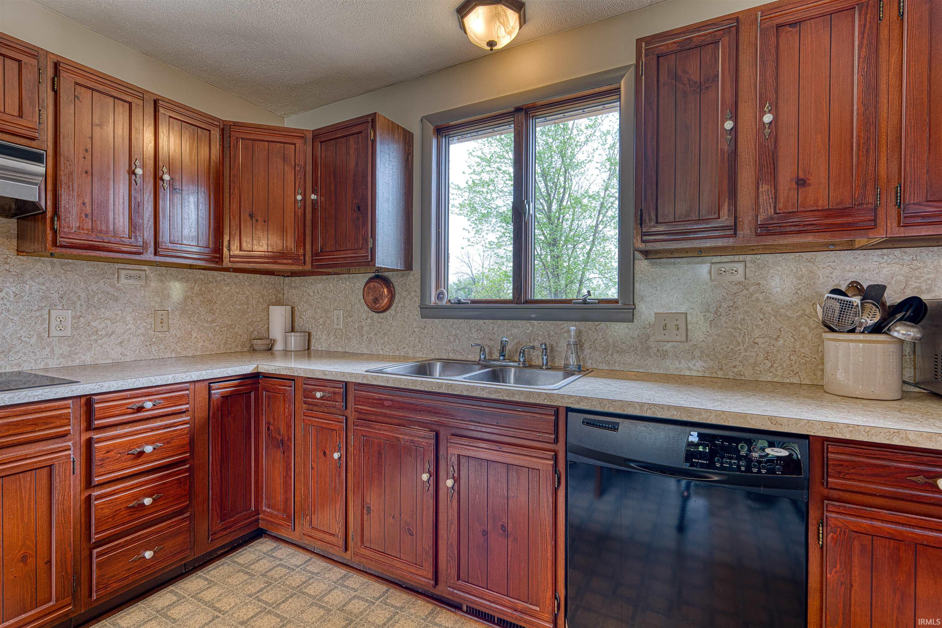 1899 West Kelly Road Boonville, IN 47601 - Photo 17 of 36