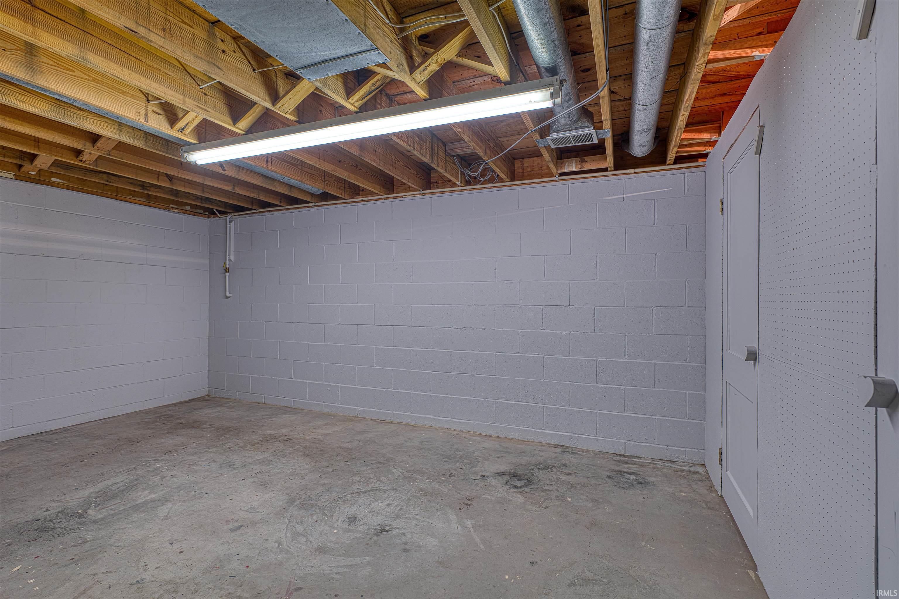 1899 West Kelly Road Boonville, IN 47601 - Photo 33 of 36