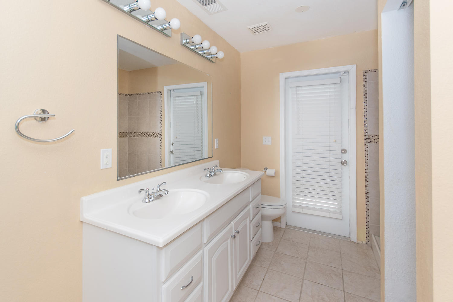 2134 Southeast Pyramid Road Port St. Lucie, FL 34952 - Photo 23 of 31 2134 SE Pyramid Rd Port St-large-028-38-