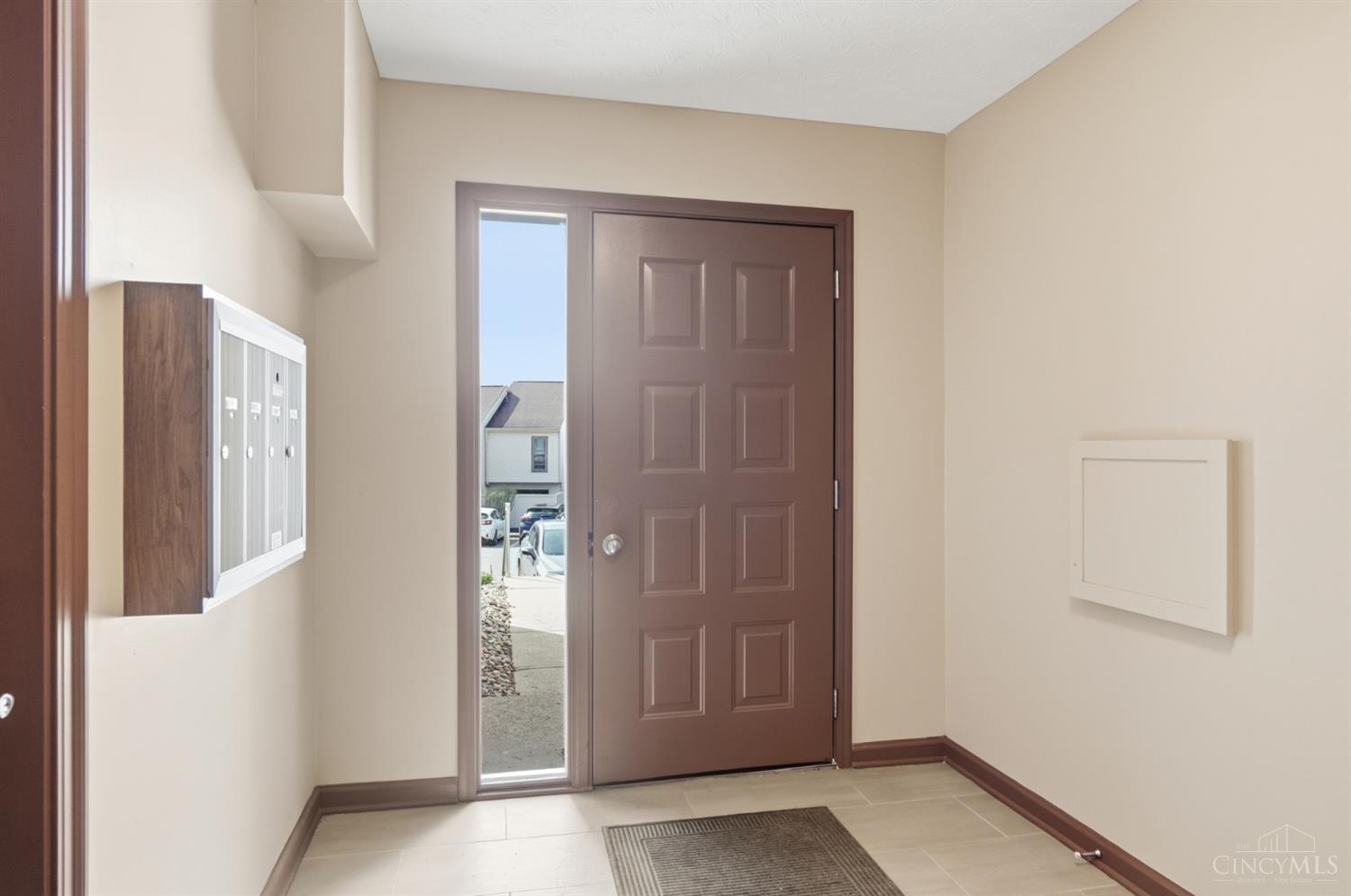 7274 East Galbraith Road, Unit C Cincinnati, OH 45243 - Photo 5 of 45