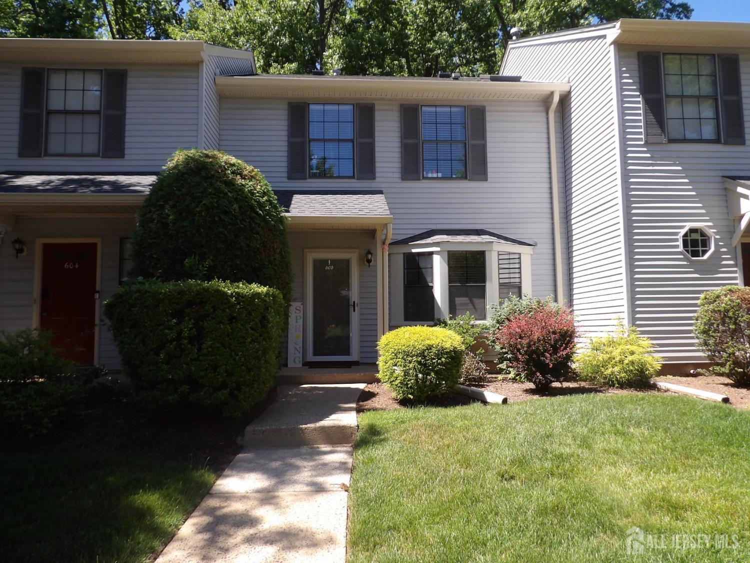 605 Timber Oaks Road Edison, NJ 08820 - Photo 37 of 43