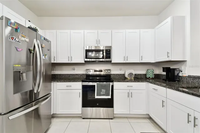 $2,100 | 2513 Sunray Venus Way, Ruskin, FL 33570