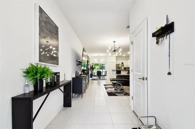 $2,100 | 2513 Sunray Venus Way, Ruskin, FL 33570