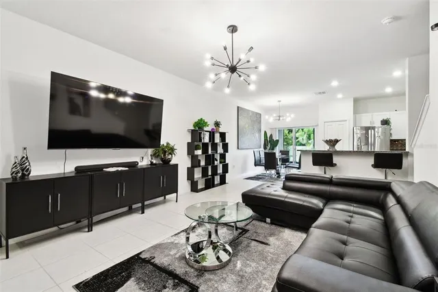 $2,100 | 2513 Sunray Venus Way, Ruskin, FL 33570