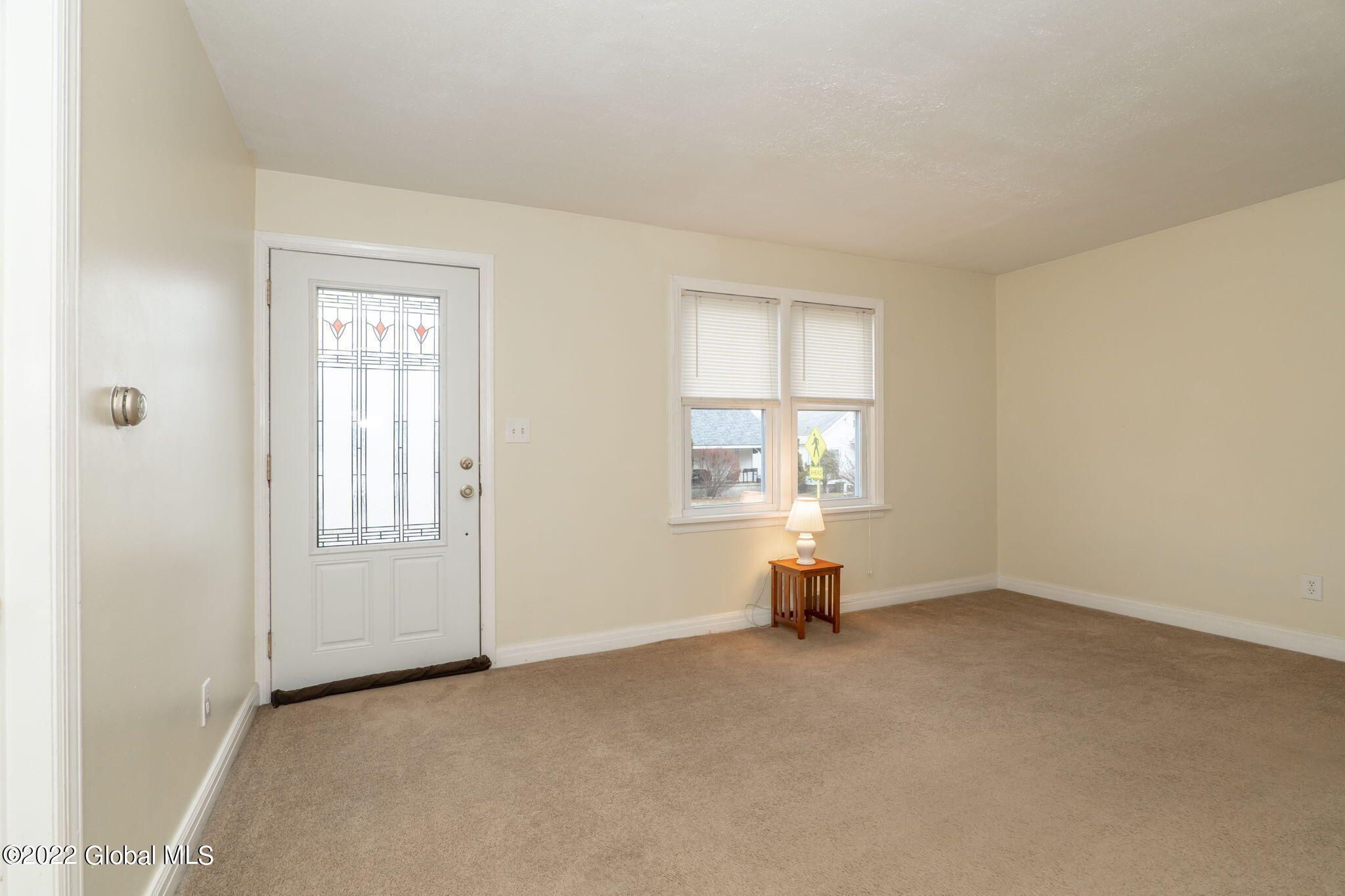 814 Curry Road Rotterdam, NY 12306 - Photo 3 of 27 living room curry