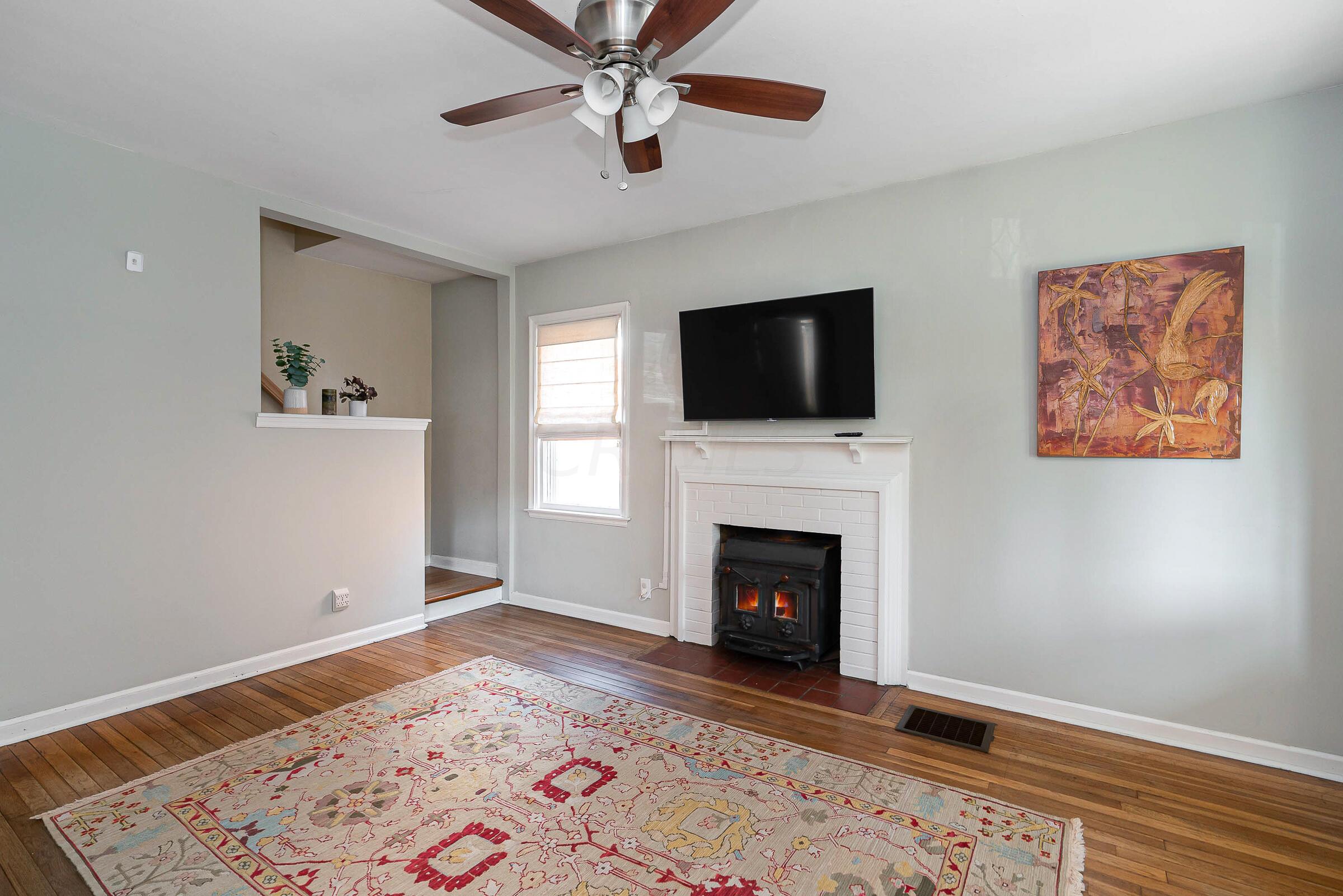 815 Copeland Road Columbus, OH 43212 - Photo 12 of 33 Living Room