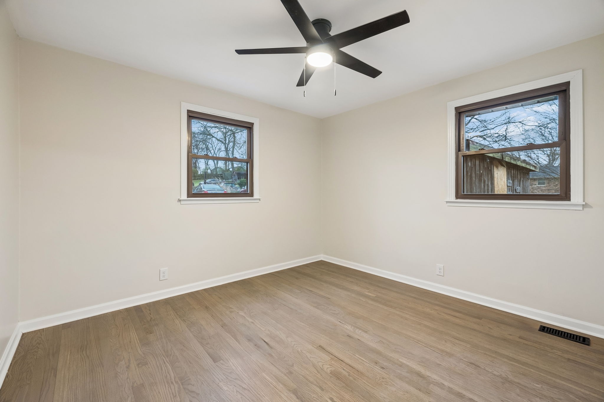 171 New Shackle Island Road Hendersonville, TN 37075 - Photo 23 of 48 a view of empty room with wooden floor
