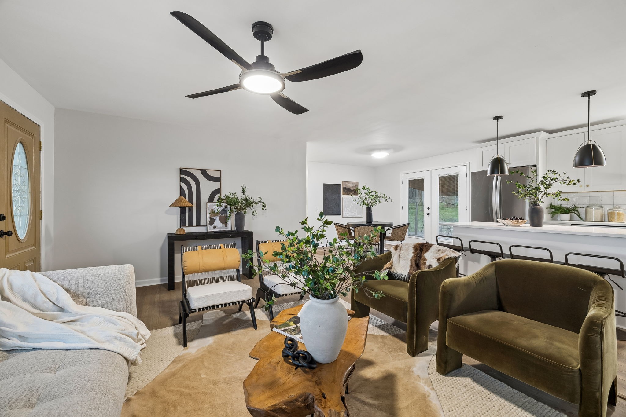171 New Shackle Island Road Hendersonville, TN 37075 - Photo 29 of 48 a living room with furniture and a wooden floor