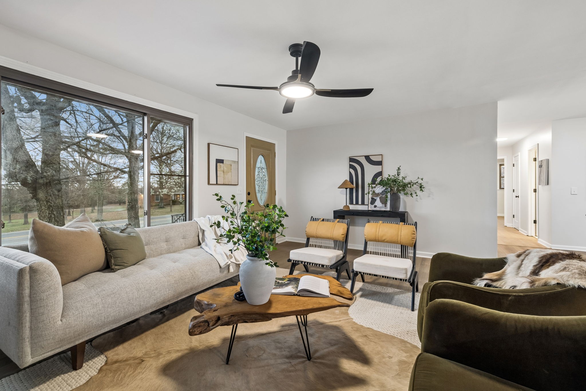 171 New Shackle Island Road Hendersonville, TN 37075 - Photo 34 of 48 a living room with furniture and a large window