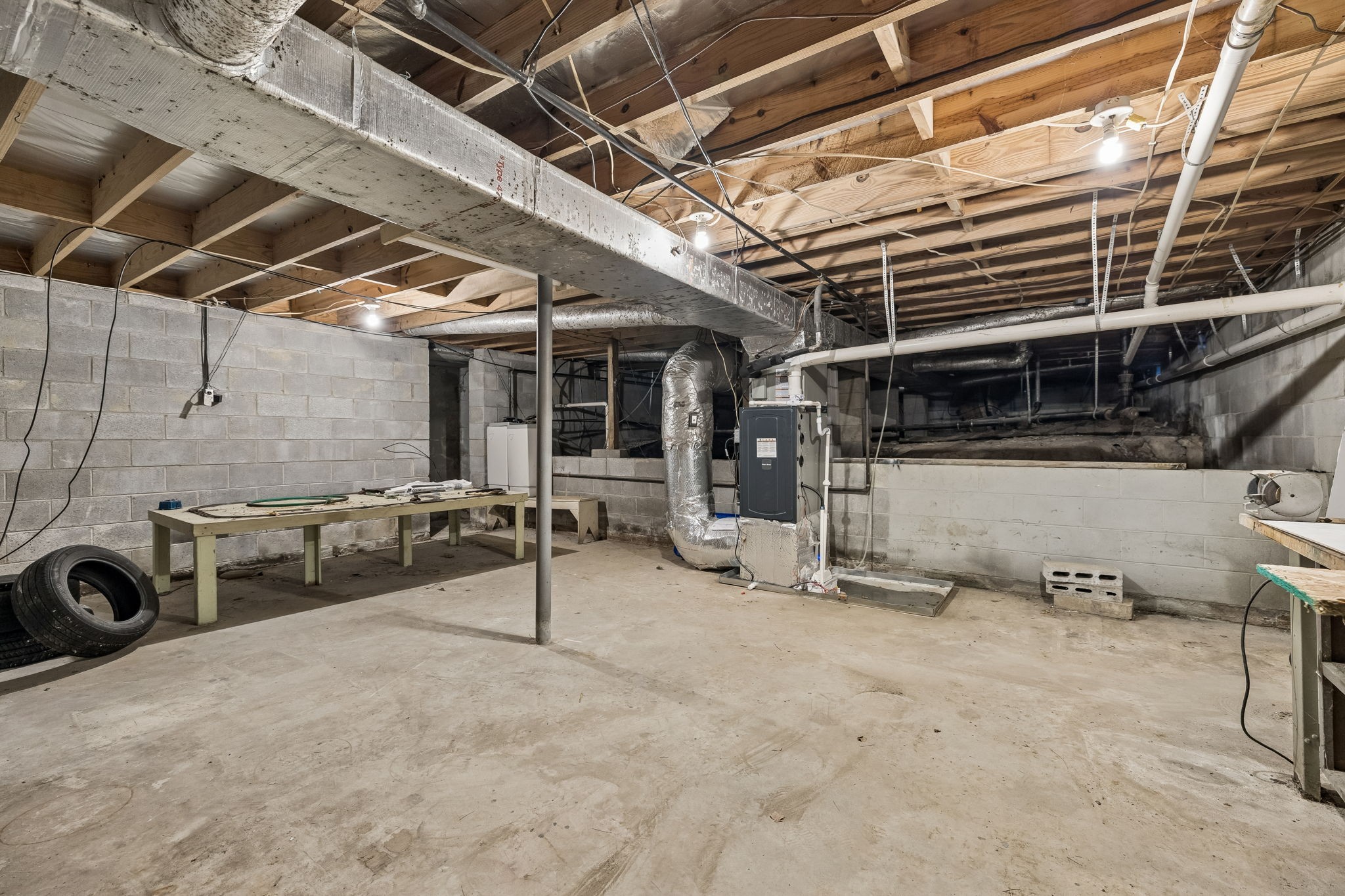 171 New Shackle Island Road Hendersonville, TN 37075 - Photo 38 of 48 a view of a storage room