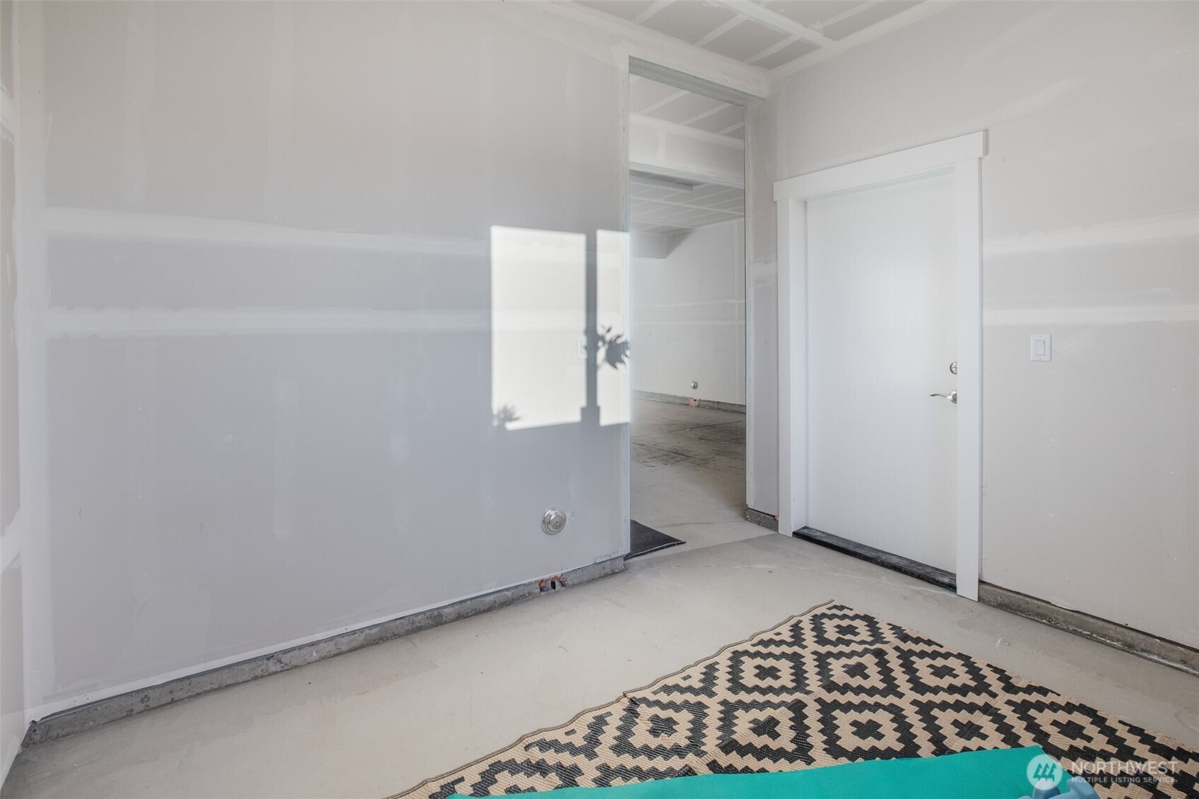 1621 Seattle Hill Road, Unit EE1 Bothell, WA 98012 - Photo 32 of 39 a view of an empty room