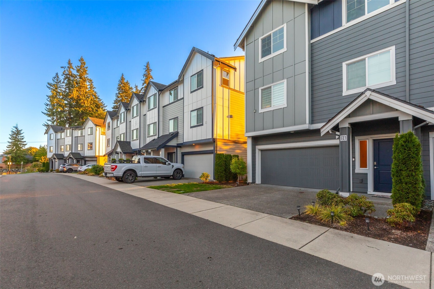 1621 Seattle Hill Road, Unit EE1 Bothell, WA 98012 - Photo 33 of 39 a view of a street in front of a building