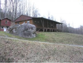305 Fiddlers Branch Road Hampton, TN 37658 - Photo 2 of 12 Side