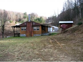 305 Fiddlers Branch Road Hampton, TN 37658 - Photo 3 of 12 Side