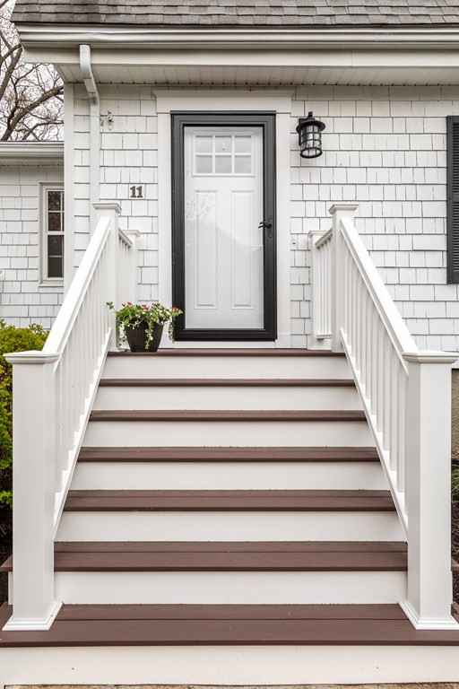 11 Cedar Road Swampscott, MA 01907 - Photo 3 of 42 Gallery Image 3