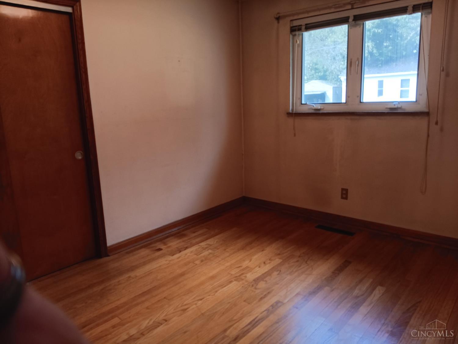 3775 Boomer Road Cincinnati, OH 45247 - Photo 23 of 46