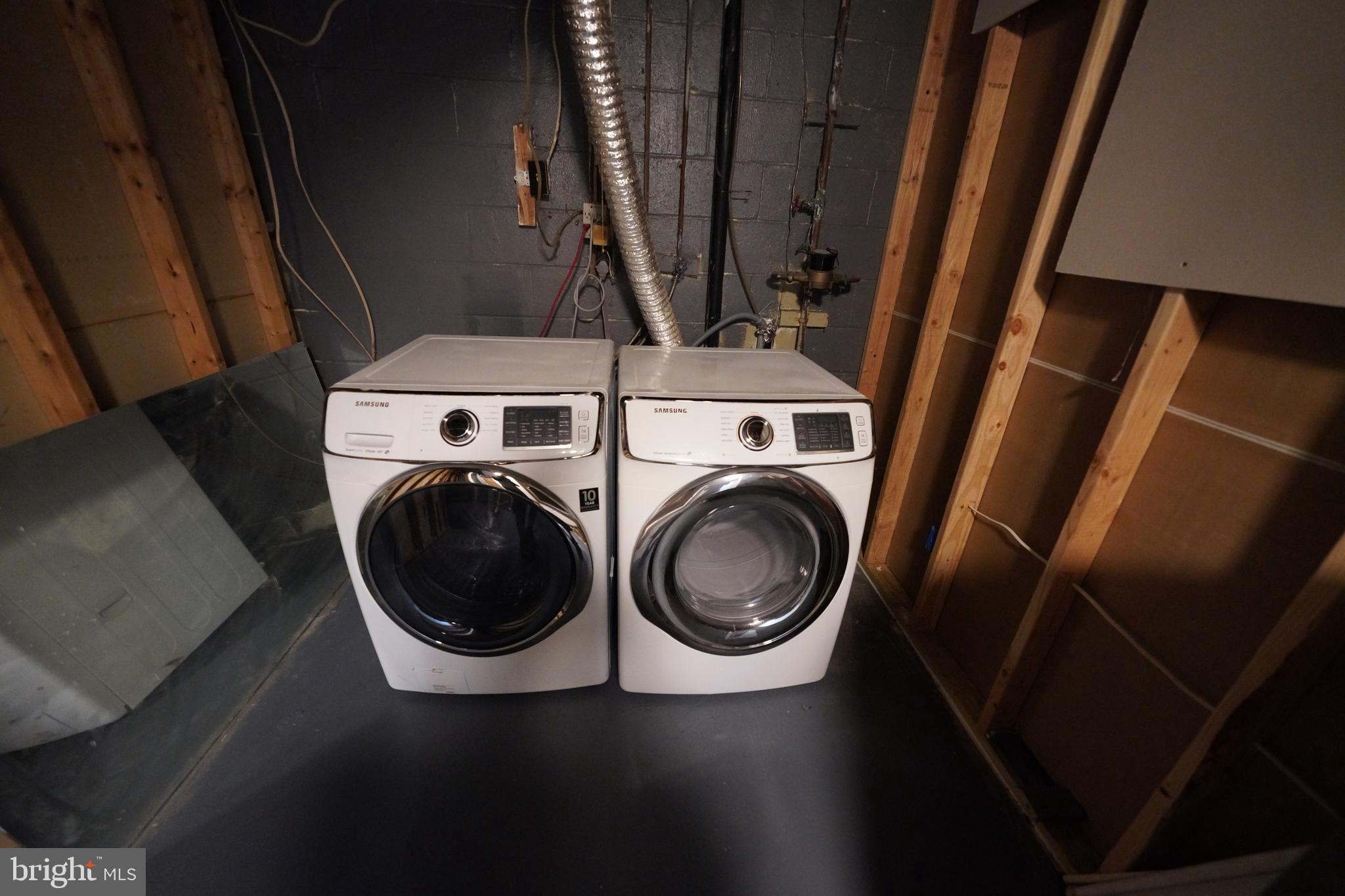 8997 Centerway Road Gaithersburg, MD 20879 - Photo 66 of 71 a utility room with dryer and washer