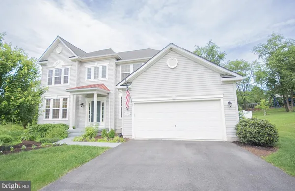 $539,900 | 567 Rivanna Run, Falling Waters, WV 25419