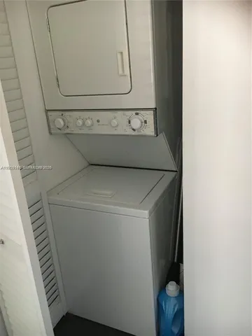 $2,100 | 1600 Euclid Avenue, Unit 104, Miami Beach, FL 33139