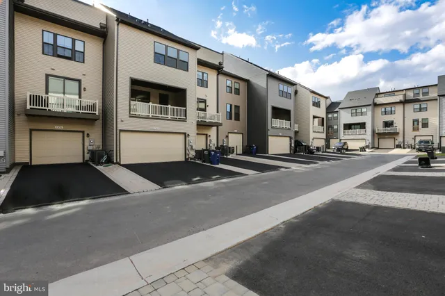 $3,450 | 43494 Apple Orch Square, Ashburn, VA 20148