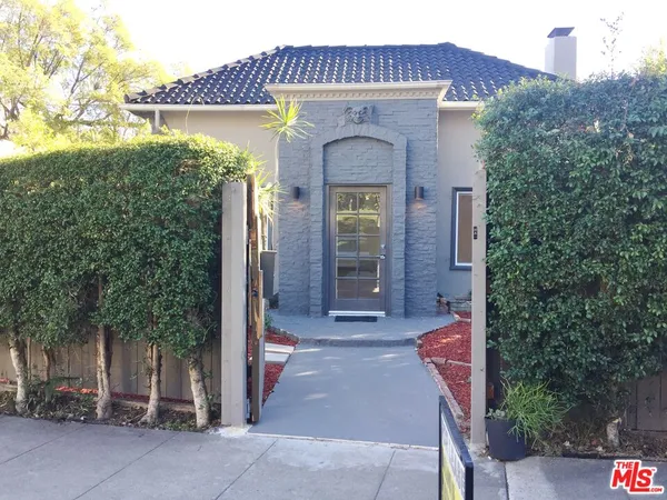 $7,200 | 8538 North W Knoll Drive, West Hollywood, CA 90069