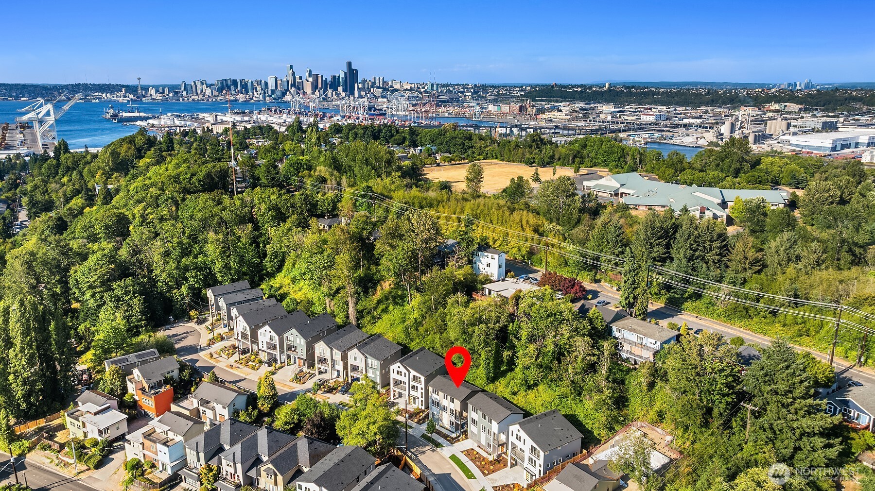 4572 22nd Avenue Southwest Seattle, WA 98106 - Photo 38 of 40 a view of a city