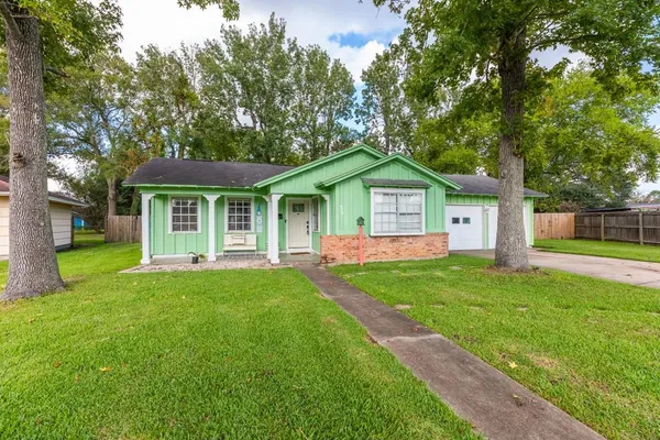 $179,900 | 55 Morrogh Drive, Beaumont, TX 77707