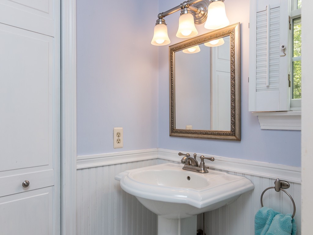 16 Northwoods Road Middleton, MA 01949 - Photo 15 of 27 Gallery Image 15
