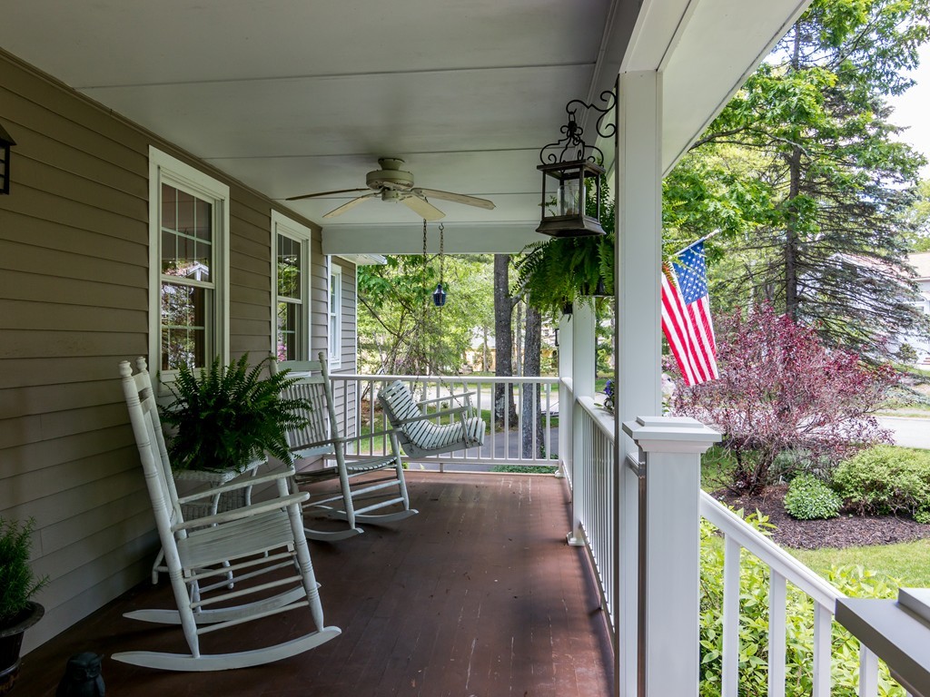 16 Northwoods Road Middleton, MA 01949 - Photo 3 of 27 Gallery Image 3