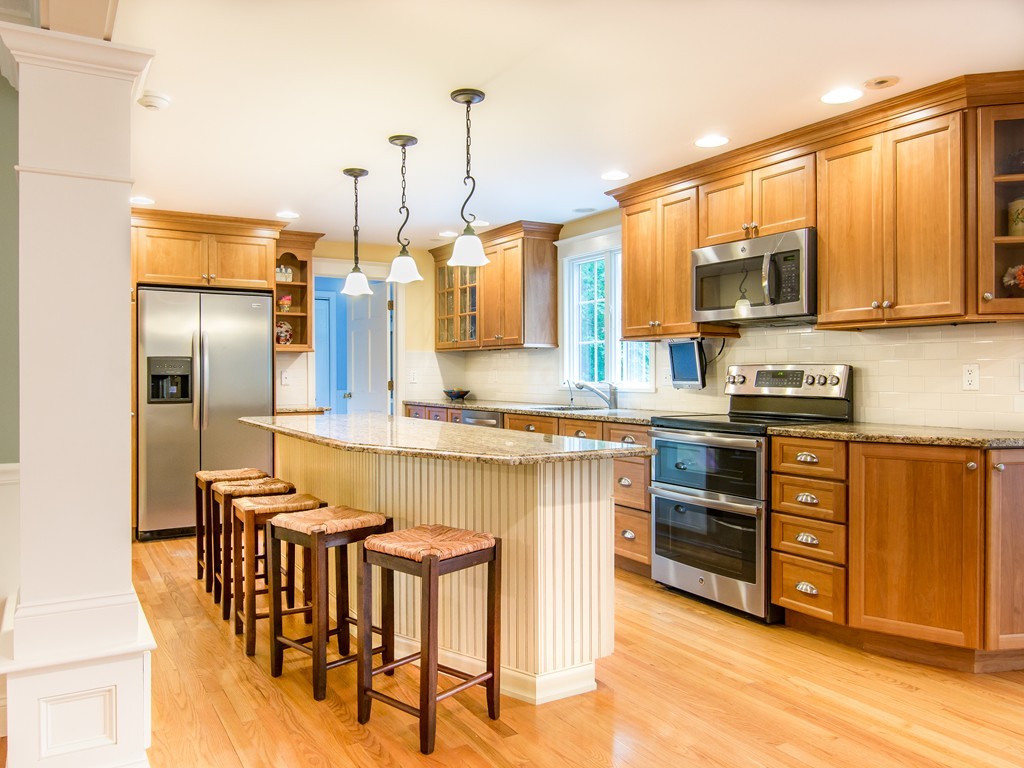16 Northwoods Road Middleton, MA 01949 - Photo 6 of 27 Gallery Image 6