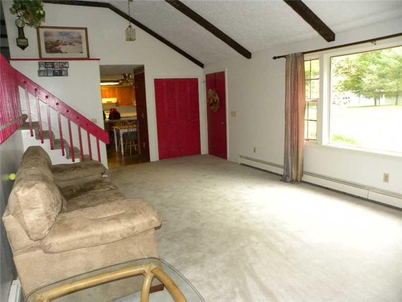 378 Hotel Road Auburn, ME 04210 - Photo 6 of 25 Living Room.
